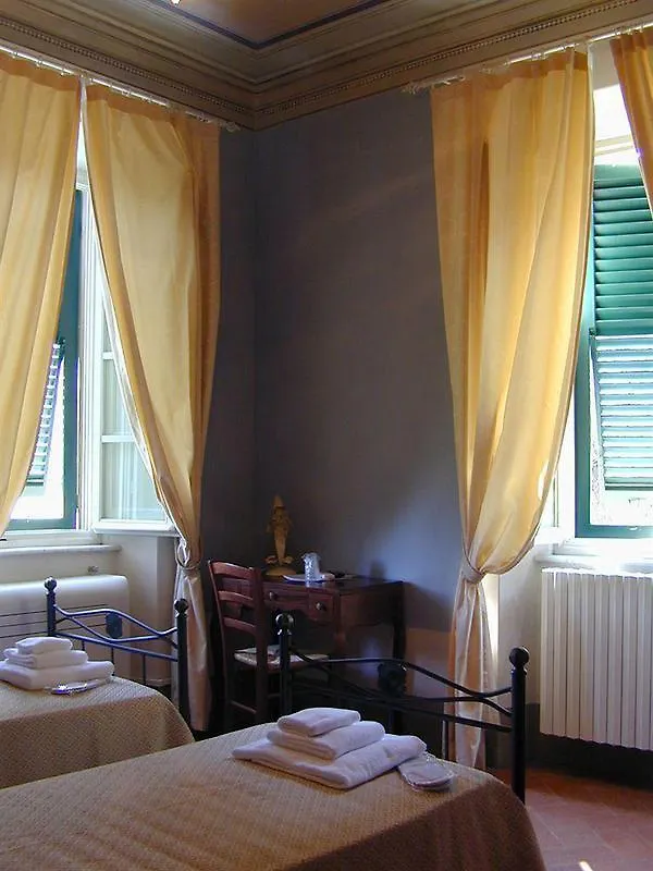 B&B Villa La Perla Lucca 2*,