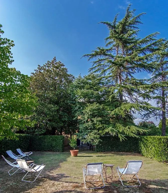 B&B Villa La Perla Lucca 2*,  Italy